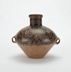 Banshan type pot (aardewerk met ijzerpigmenten)